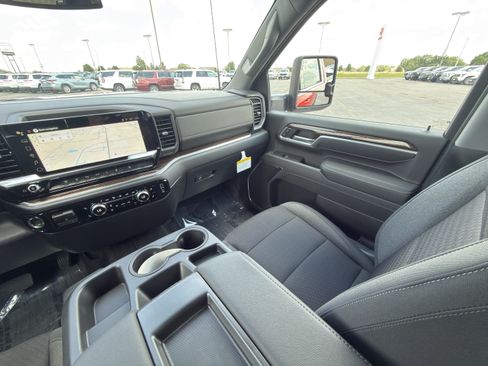 New 2026 GMC Sierra 3500 SLE w/ SLE Value Package AWD/4WD image 20