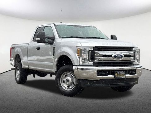 Used 2019 Ford F250 XLT image 2