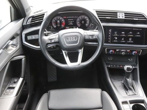 Used 2023 Audi Q3 2.0T Premium Plus w/ Premium Plus Package image 19