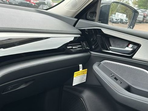 New 2026 Acura MDX SH-AWD image 24