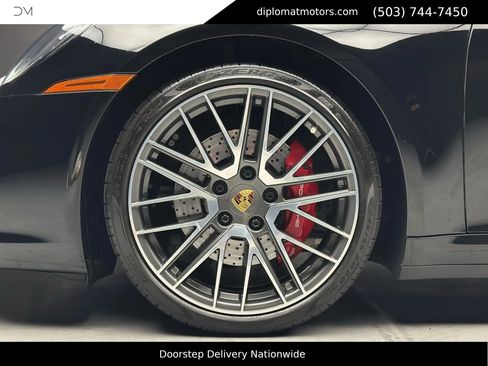 Used 2024 Porsche 911 Carrera S w/ Sport Package image 37