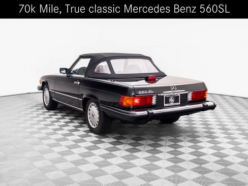 Used 1987 Mercedes-Benz 560 SL image 3