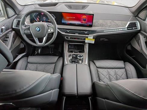 Used 2026 BMW X5 xDrive50e AWD/4WD image 18