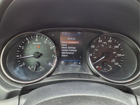 Certified 2019 Nissan Rogue SV image 16