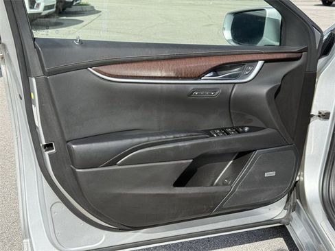 Used 2019 Cadillac XTS Luxury image 33