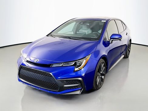 Used 2021 Toyota Corolla SE w/ SE Premium Package FWD image 4