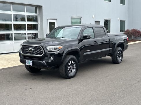Used 2019 Toyota Tacoma TRD Off-Road AWD/4WD image 1