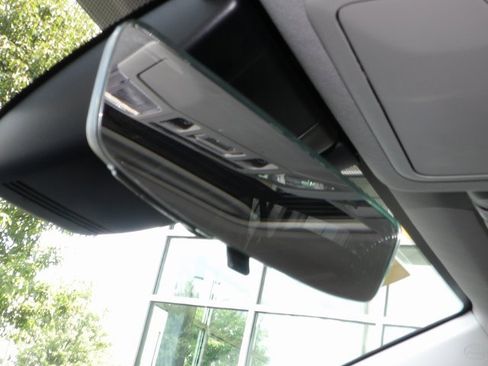 Used 2022 Toyota RAV4 XLE w/ Convenience Package image 34