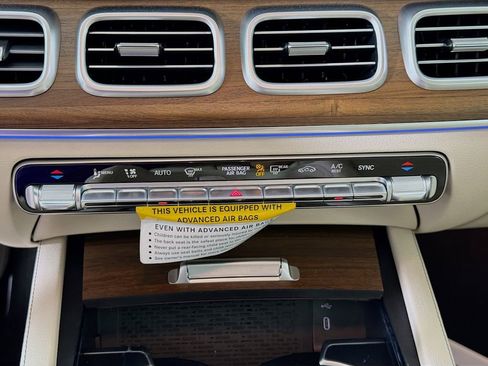 New 2026 Mercedes-Benz GLS 450 4MATIC image 19