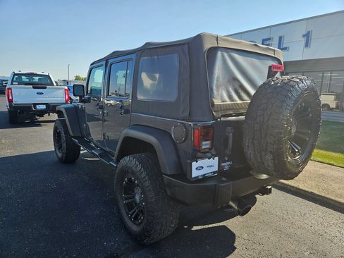 Used 2017 Jeep Wrangler Unlimited Sport w/ Quick Order Package 24S AWD/4WD image 8