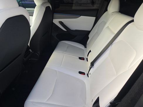 Used 2026 Tesla Model Y 2WD image 13