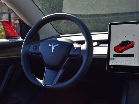 Used 2021 Tesla Model 3 Long Range image 34