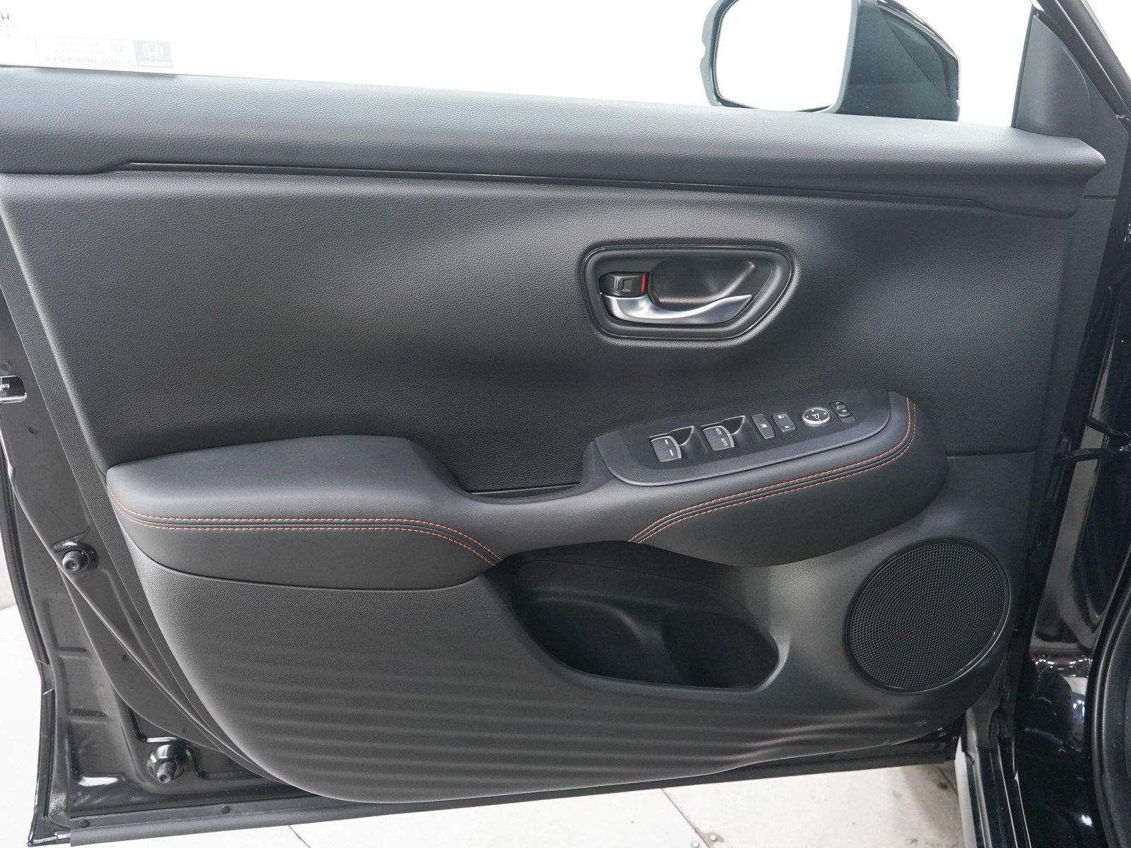 Used 2027 Honda HR-V Sport image 19