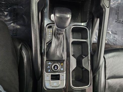 Used 2020 Kia Telluride S w/ S 8 Passenger Seating Package AWD/4WD image 19
