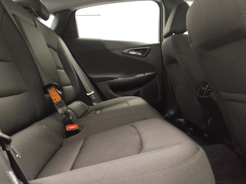 Used 2025 Chevrolet Malibu LT FWD image 19