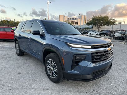 Used 2024 Chevrolet Traverse LS