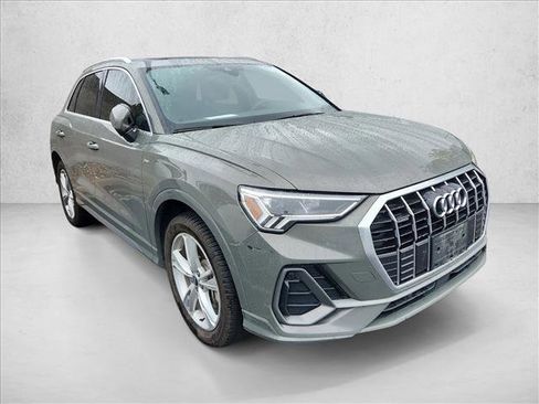 Used 2021 Audi Q3 2.0T Premium Plus w/ Premium Plus Package AWD/4WD image 3