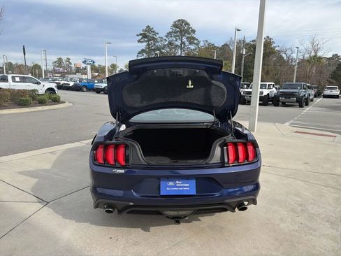 Used 2018 Ford Mustang Coupe w/ Equipment Group 101A image 7