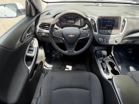 Used 2024 Chevrolet Malibu LS FWD image 14
