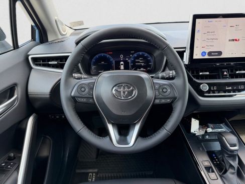 Used 2026 Toyota Corolla Cross XLE w/ Convenience Package AWD/4WD image 15