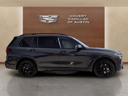 Used 2023 BMW X7 xDrive40i w/ Executive Package image 5