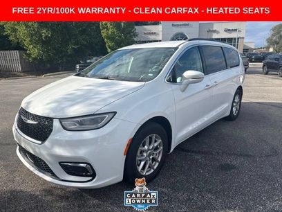 Used 2022 Chrysler Pacifica Touring-L
