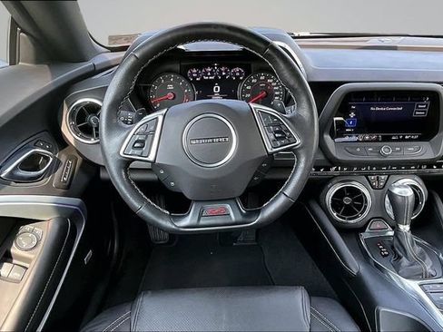 Used 2019 Chevrolet Camaro SS RWD image 8