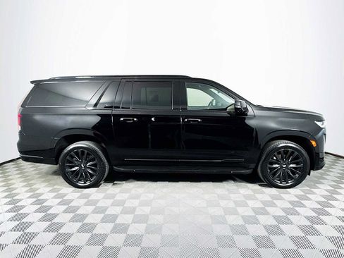 Used 2022 Cadillac Escalade ESV Luxury image 4