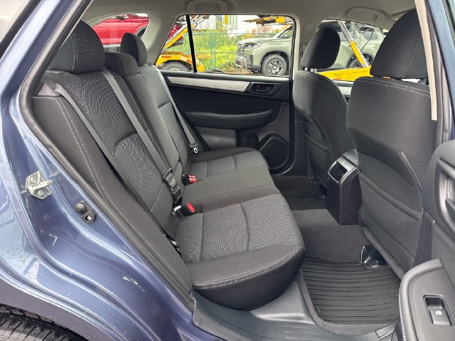 Used 2017 Subaru Outback 2.5i AWD/4WD image 12
