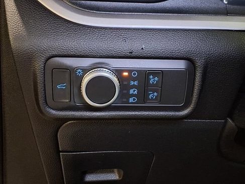 Used 2022 Ford Explorer XLT RWD image 18
