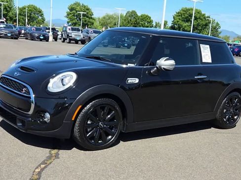 Used 2017 MINI Cooper S FWD image 4