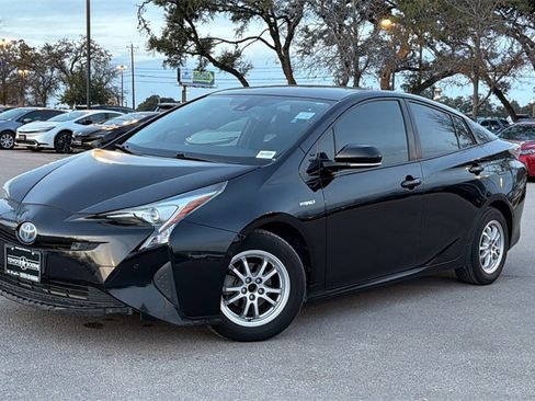 Used 2018 Toyota Prius Two image 48