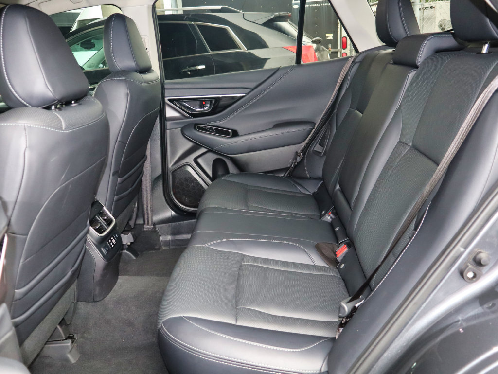 Used 2023 Subaru Outback Touring XT AWD/4WD image 36