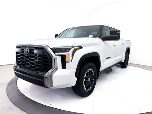 Used 2023 Toyota Tundra SR5 w/ TRD Off-Road Premium Package AWD/4WD image 15