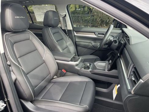 New 2026 GMC Terrain Denali w/ LPO, Black Badging Package image 28