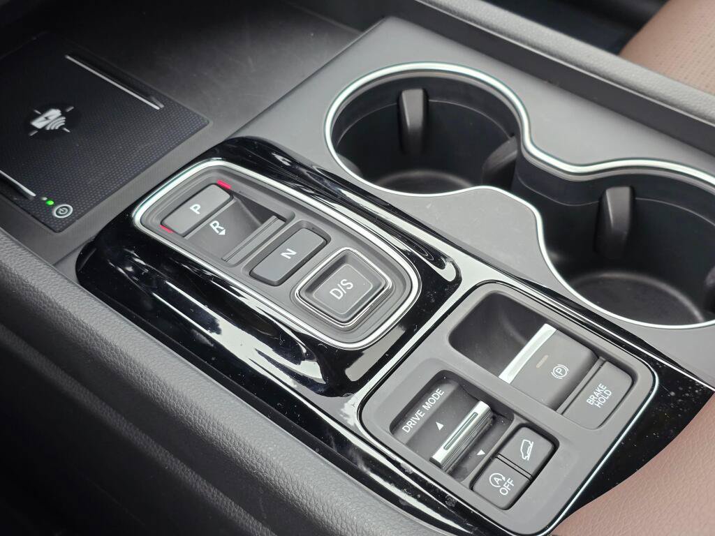 Certified 2024 Honda Pilot Elite image 26