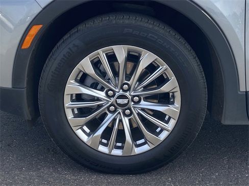 Used 2024 Cadillac XT4 Premium Luxury image 32