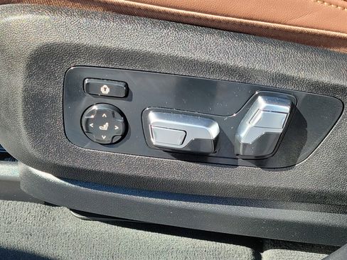 Used 2026 BMW X5 M60i AWD/4WD image 22