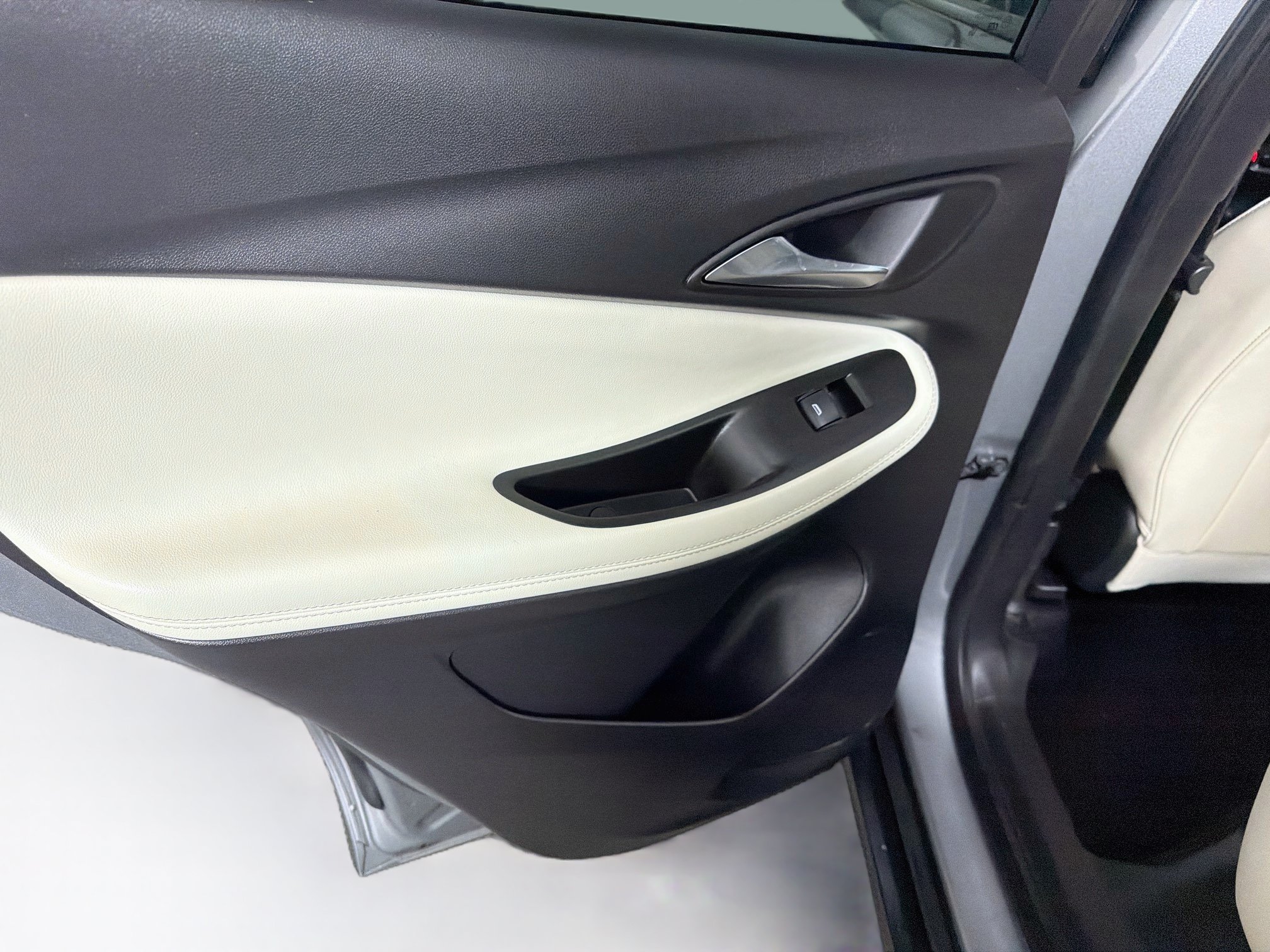 Used 2024 Buick Encore GX Sport Touring w/ Experience Buick Package FWD image 25