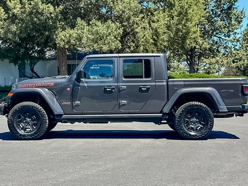 Used 2022 Jeep Gladiator Mojave w/ Trailer Tow Package AWD/4WD image 8