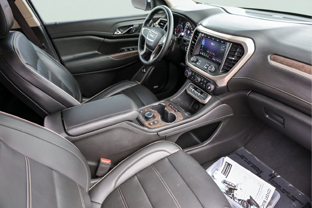 Used 2023 GMC Acadia Denali w/ Denali Technology Package AWD/4WD image 26
