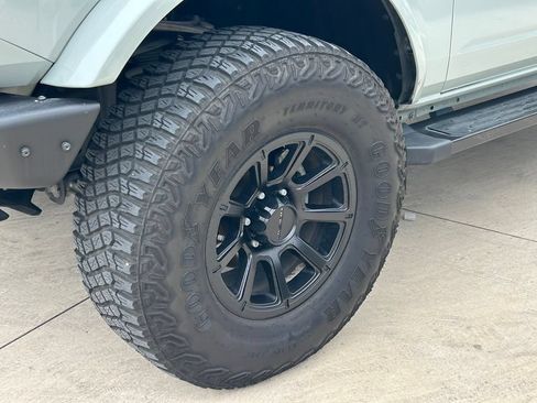 Used 2023 Ford Bronco Outer Banks AWD/4WD image 9