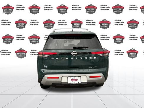 Certified 2025 Nissan Pathfinder SL image 4