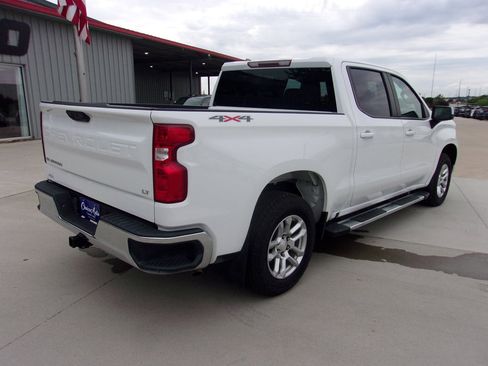 Used 2022 Chevrolet Silverado 1500 LT image 3