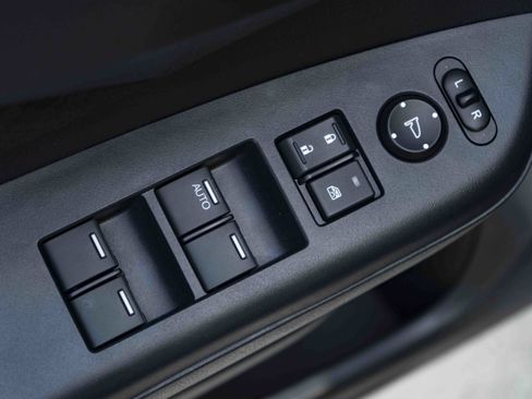 Used 2016 Honda CR-V EX image 39
