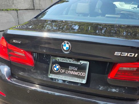 Used 2018 BMW 530i xDrive AWD/4WD image 13