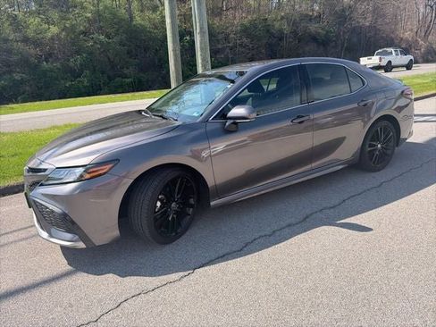 Used 2024 Toyota Camry XSE w/ Cold Weather Package FWD image 3