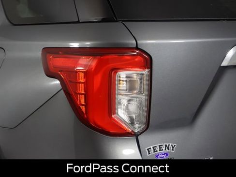 Used 2022 Ford Explorer Limited image 31