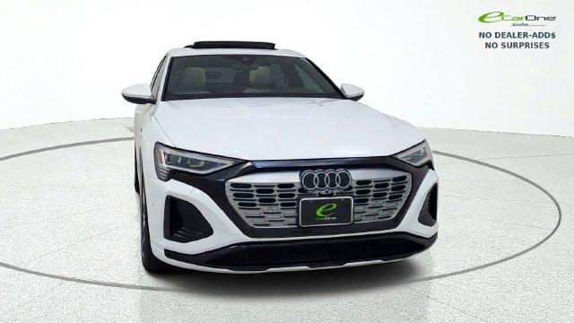 Used 2024 Audi Q8 e-tron Premium Plus w/ Premium Plus Package AWD/4WD image 2
