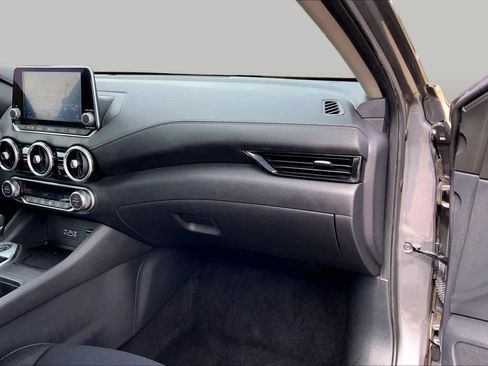 Used 2021 Nissan Sentra SV FWD image 18